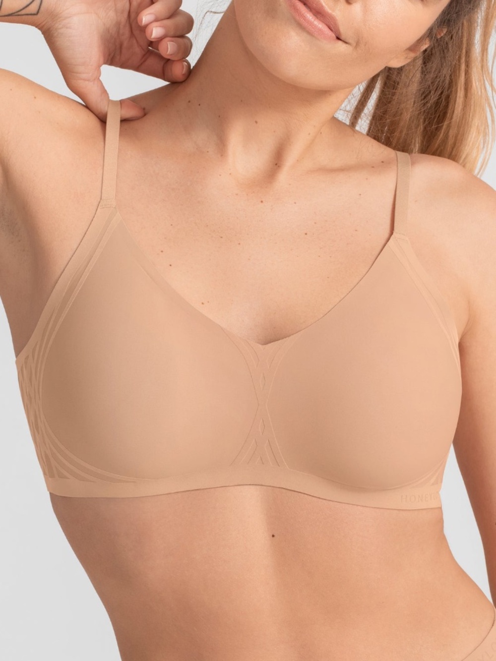 NWT HoneyLove Silhouette Wireless Seamless Bra, Nude (Sand), Size S+ (34DD)